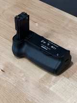 Canon BG-E11 Battery Grip for EOS 5D Mark III - Image 3