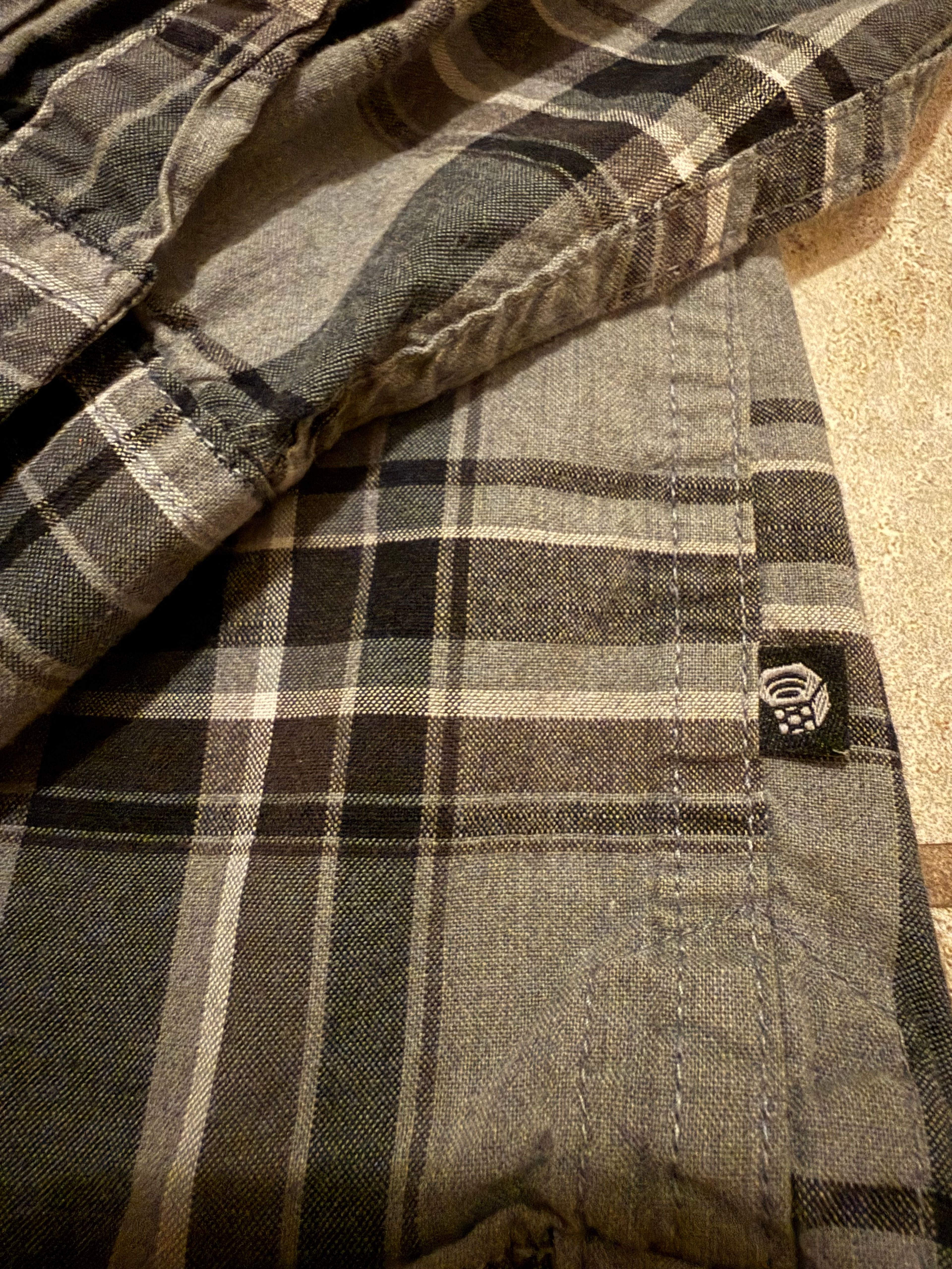 Mountain Hardwear Men's Canyon Long Sleeve Flannel Shirt size M - Image 3