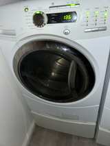GE GFWH2400LWW GE® 4.1 DOE cu. ft. stainless steel capacity frontload washer - Image 3