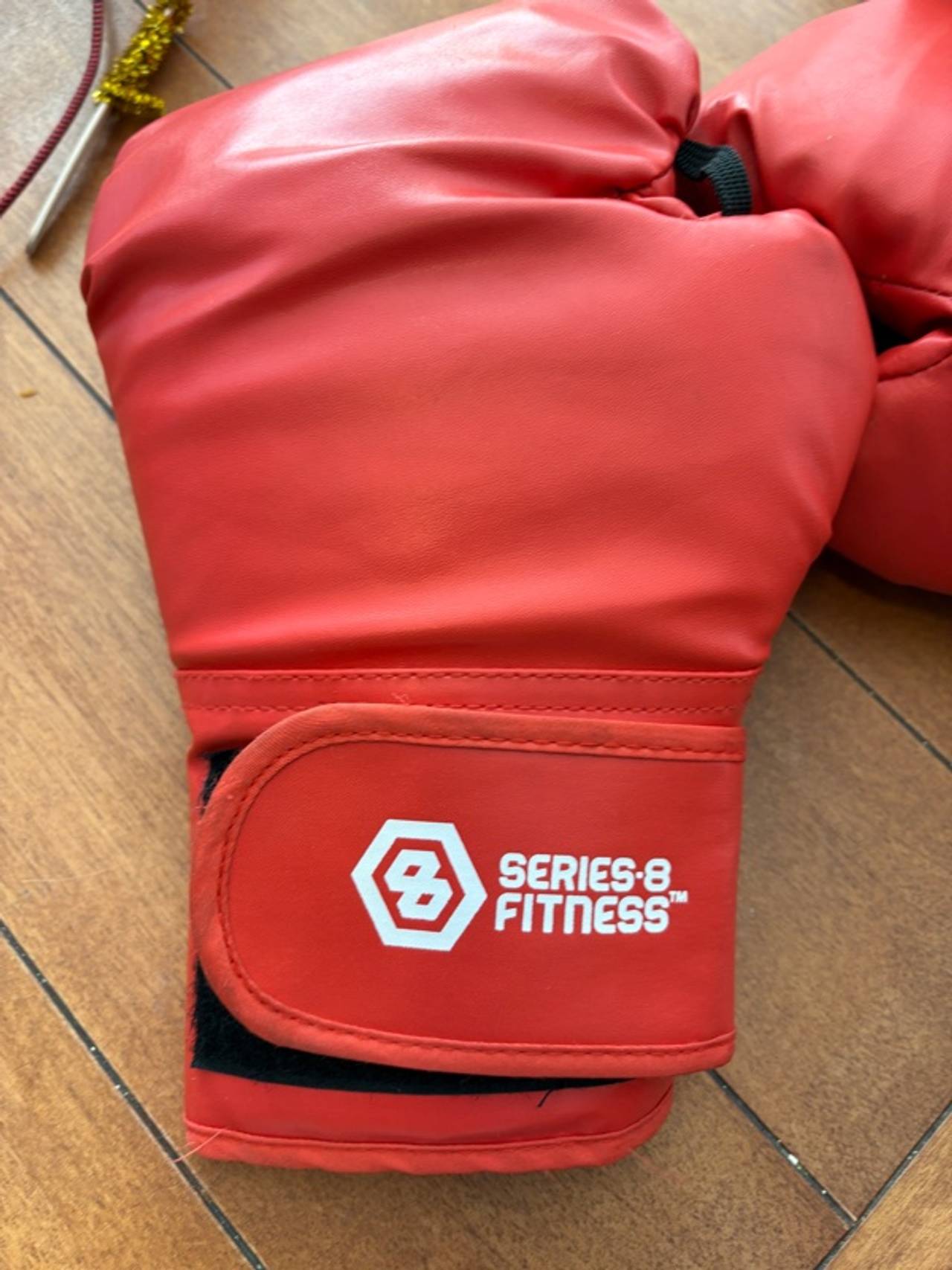 Series-8 Adult Boxing Gloves Red