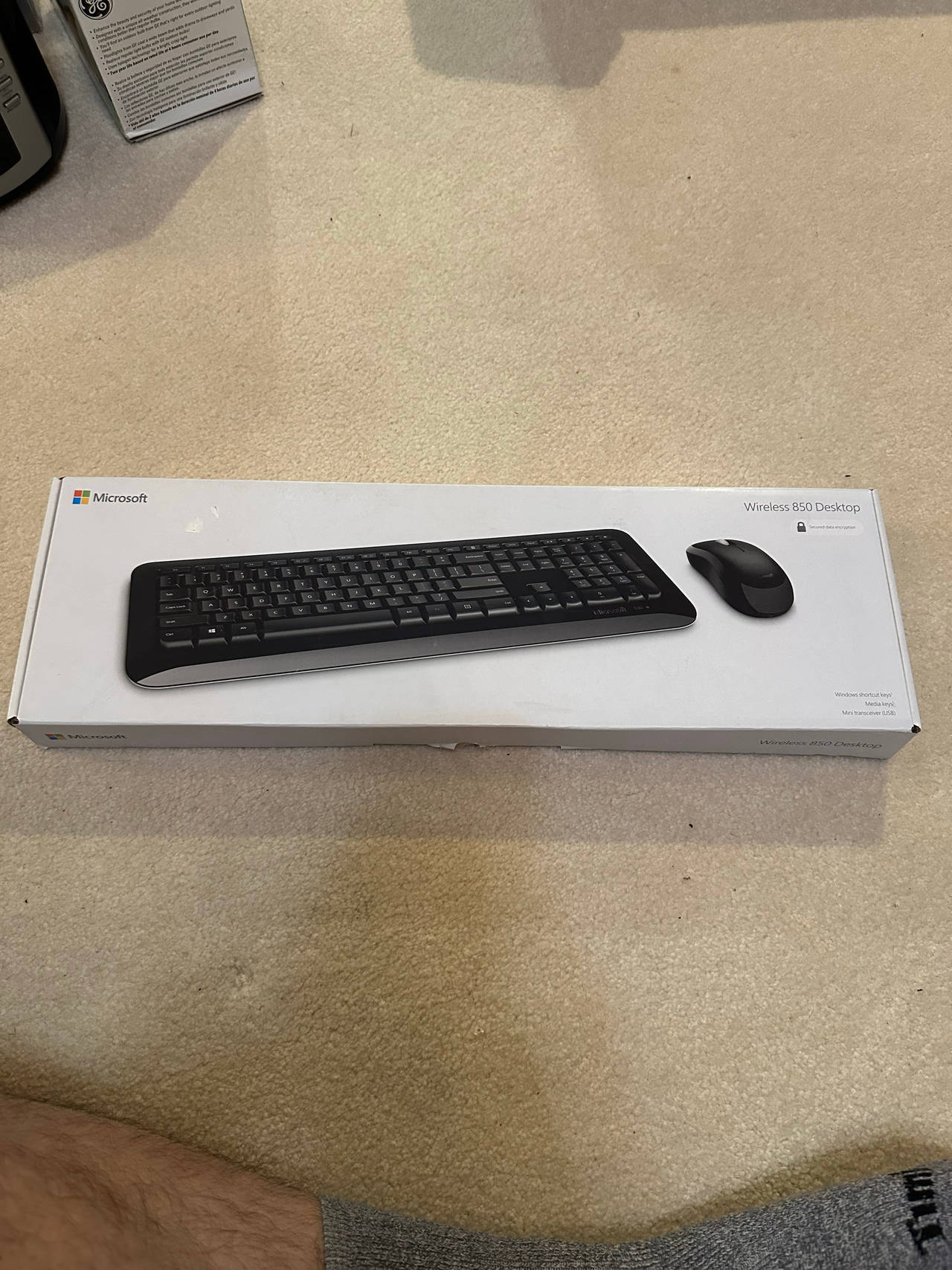 Microsoft Wireless Desktop 850 Open Box