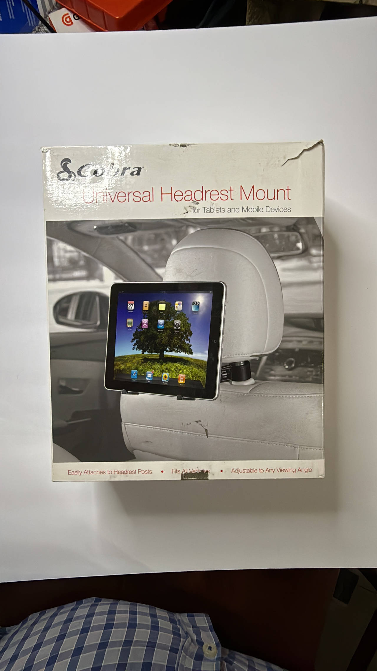 Cobra Universal Headrest Mount for Tablets and Mobile Devices