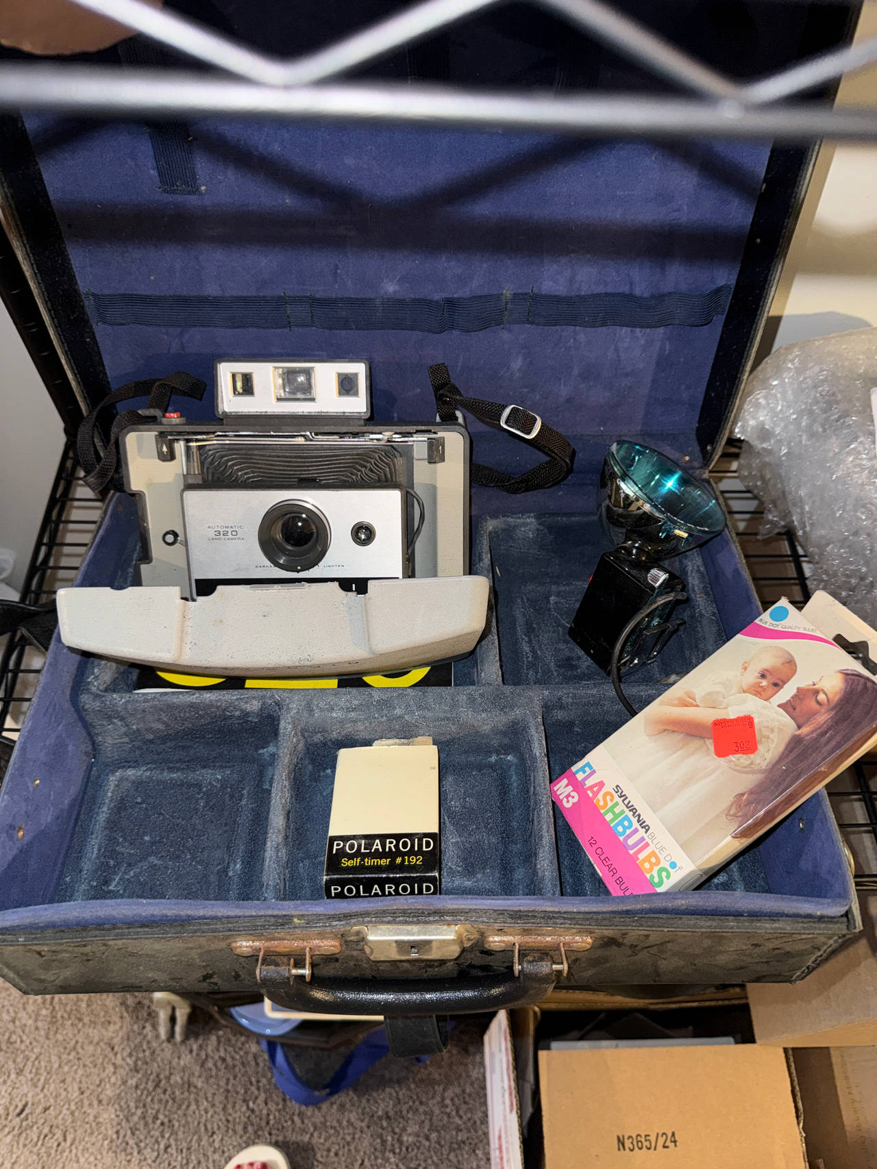 Polaroid 320 Automatic Land Camera