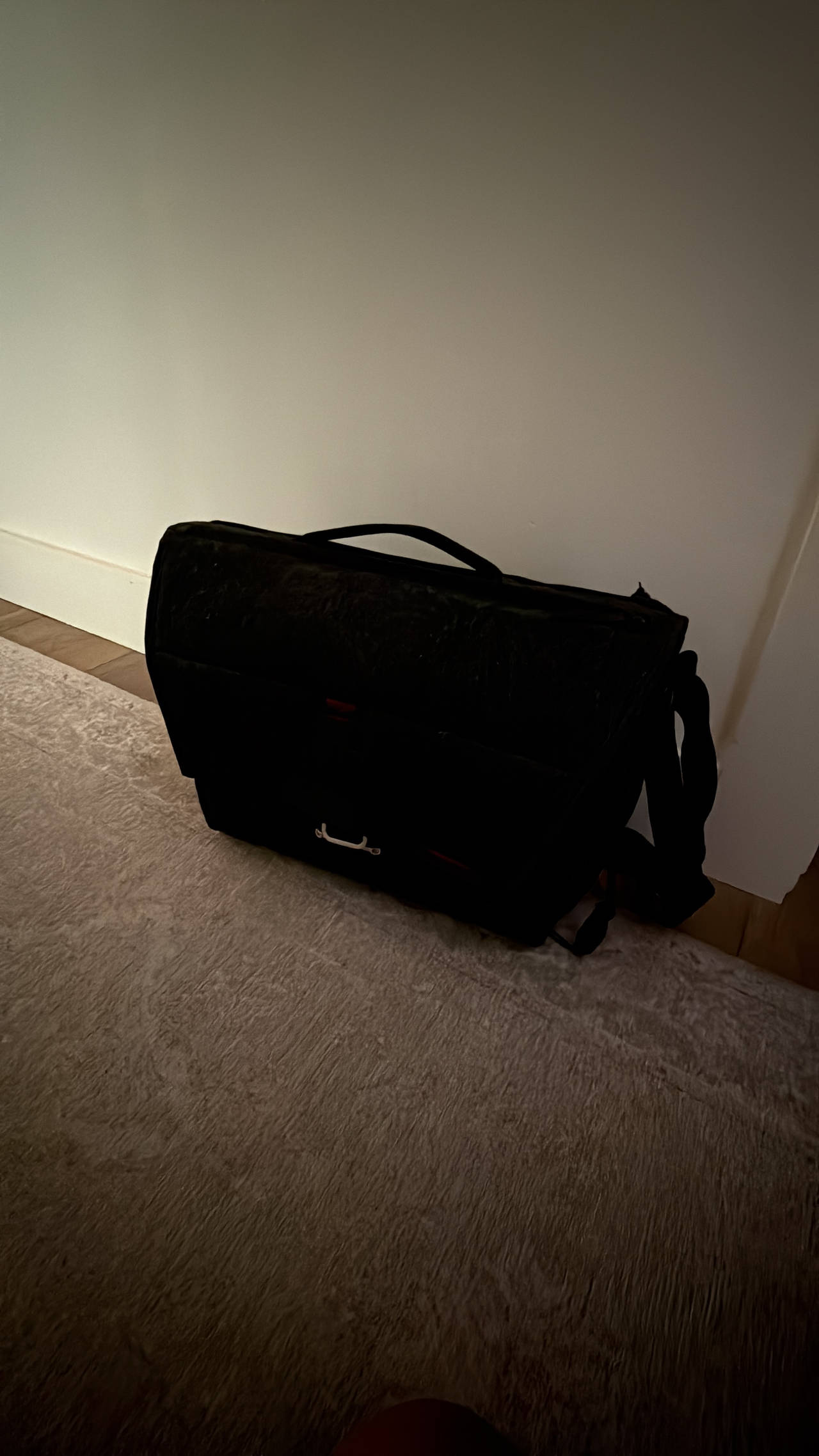 Peak designs everyday messenger bag charcoal