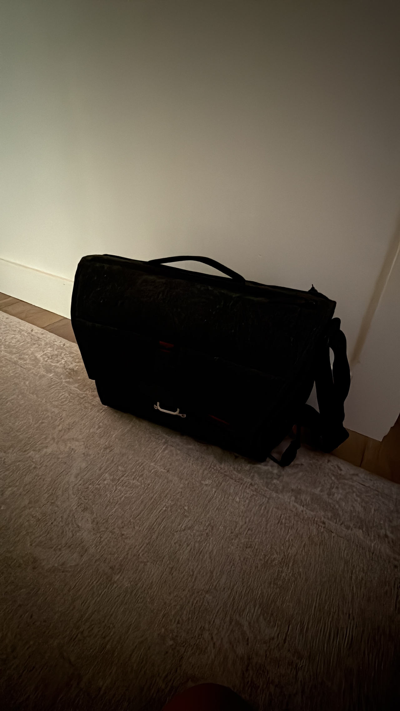 Peak designs everyday messenger bag charcoal