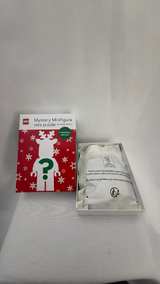 LEGO Mystery Minifigure Mini Puzzle Christmas Edition - Image 2