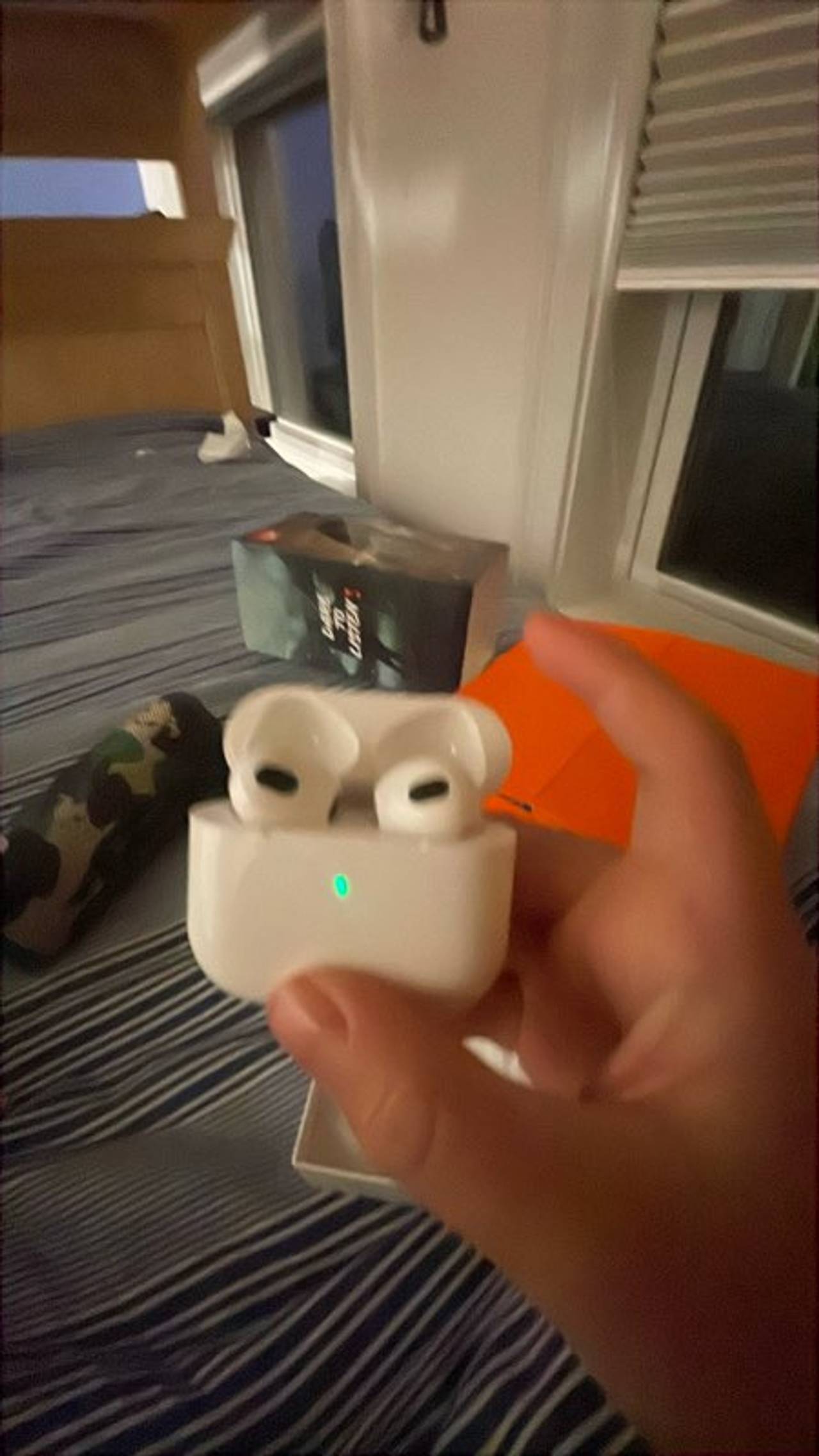 Apple AirPods (3rd Generation)