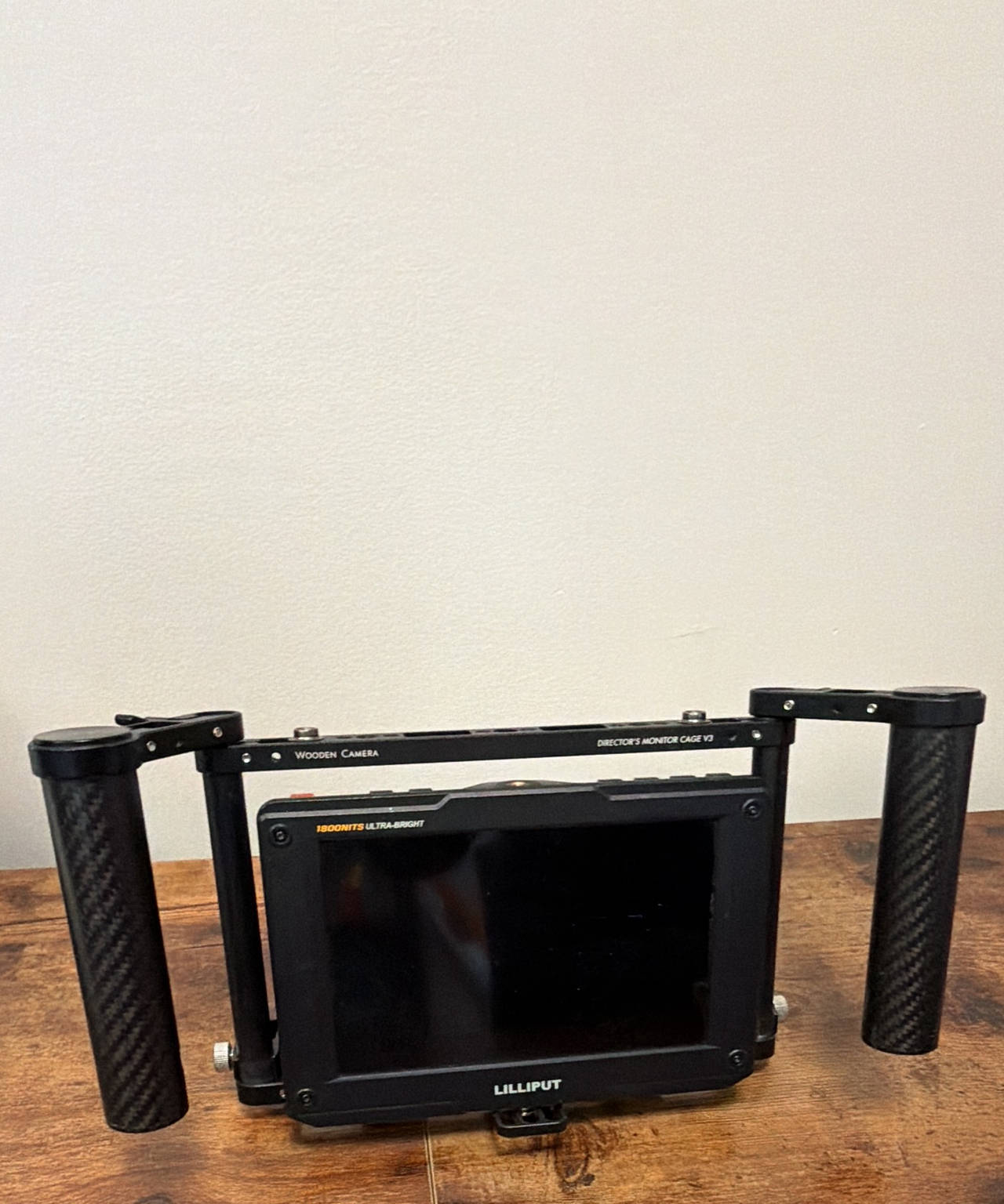 Lilliput H7S 7" Monitor in Wooden Camera Director's Monitor Cage v3
