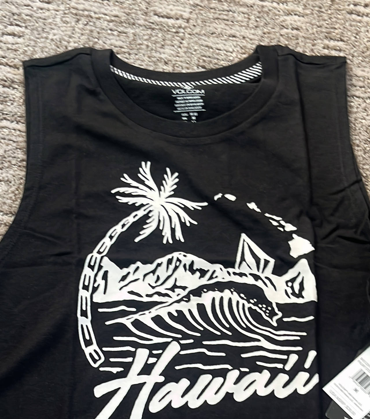 Volcom Hawaii Graphic Muscle Tank Top new with tags medium
