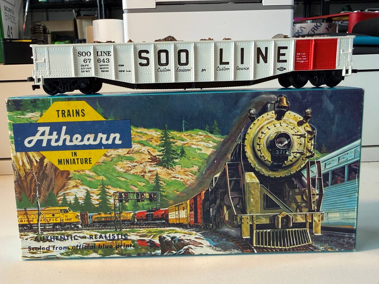 Athearn HO Scale Soo Line Gondola Car 67643