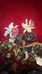 Vintage Costume earrings Jewelry Lot - Image 4