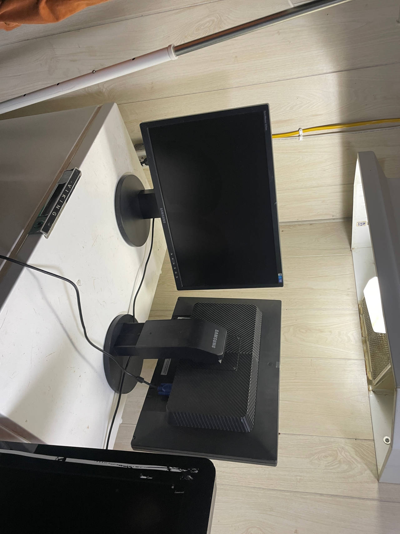 Samsung SyncMaster for 2 is 40$