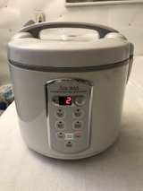 Aroma Rice Cooker & Food Steamer - Image 1