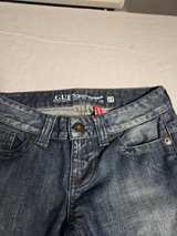 Guess Flare Jeans Womens size 27 light to dark blue wash Low rise - Image 3