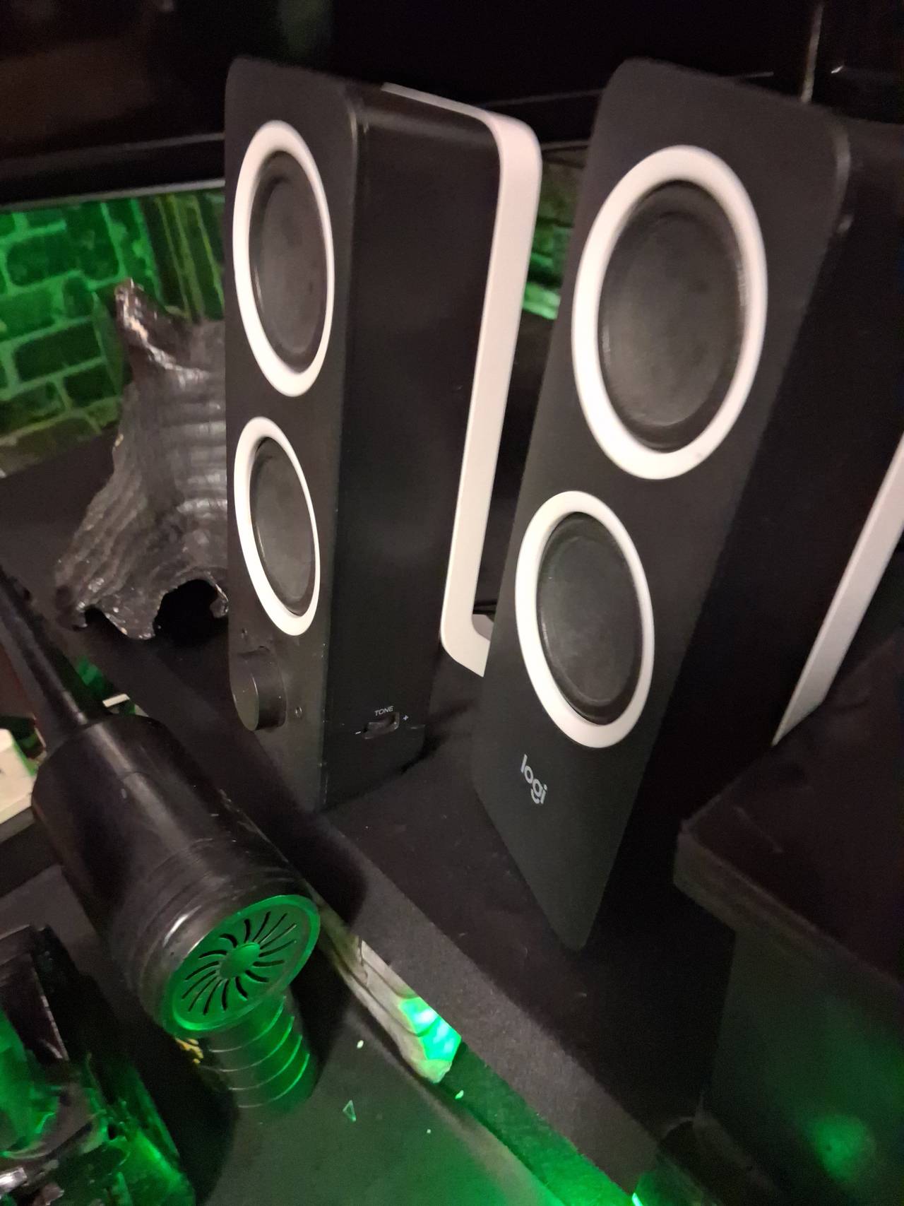 Logitech Z200 Multimedia Speakers