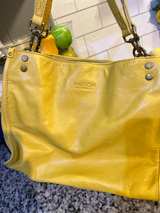 American Leather Co. Yellow Leather Shoulder Bag - Image 5
