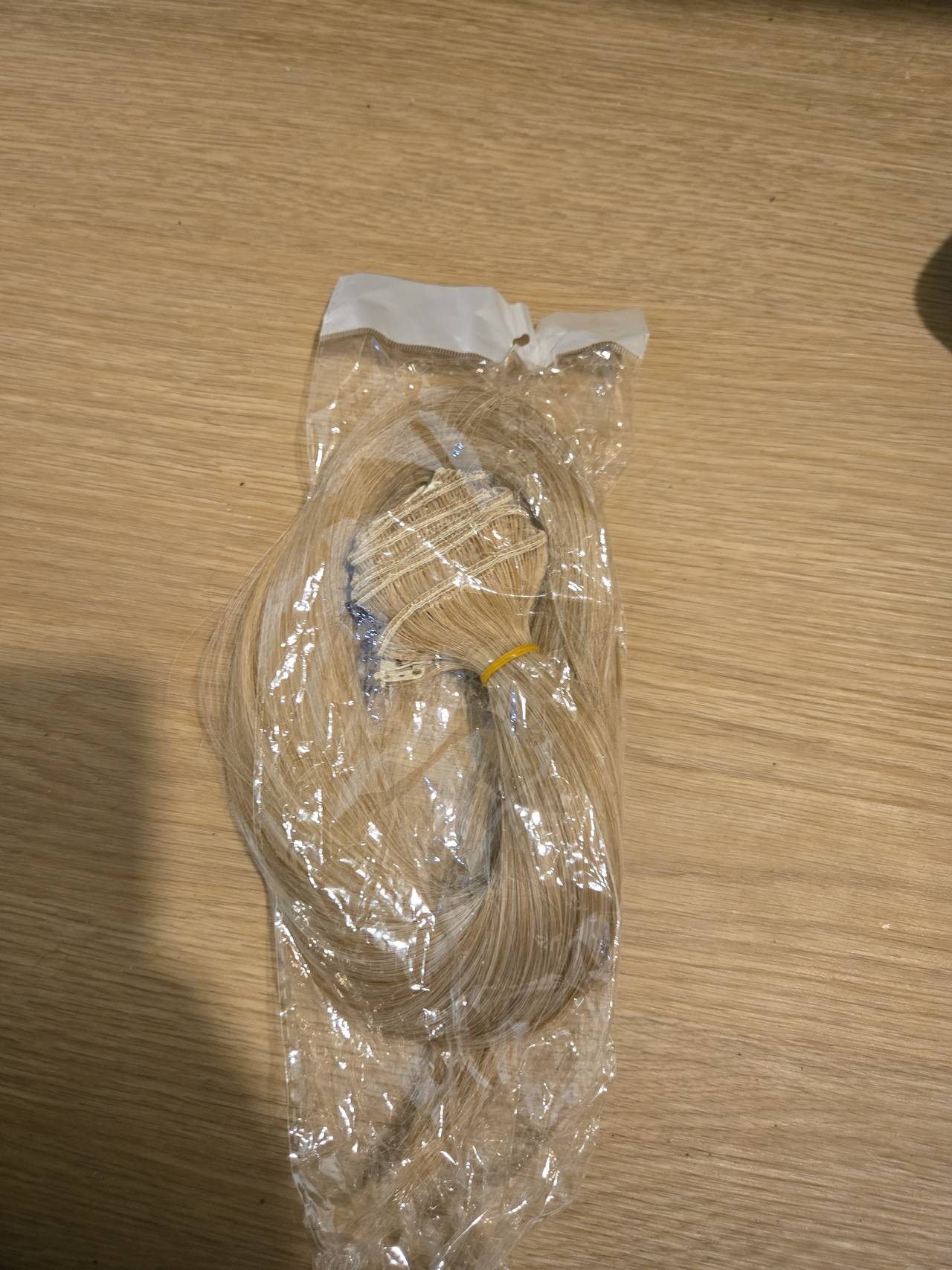 Blonde Clip-in Hair Extensions