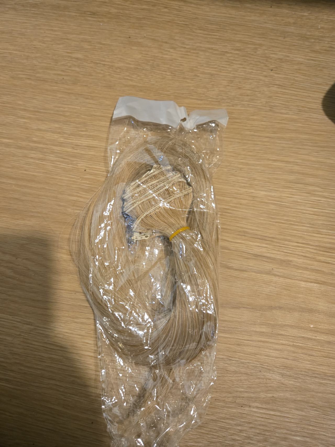 Blonde Clip-in Hair Extensions