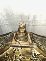 Vintage Pagoda Style Bamboo and Wicker 3-Tier Shelf - Image 3
