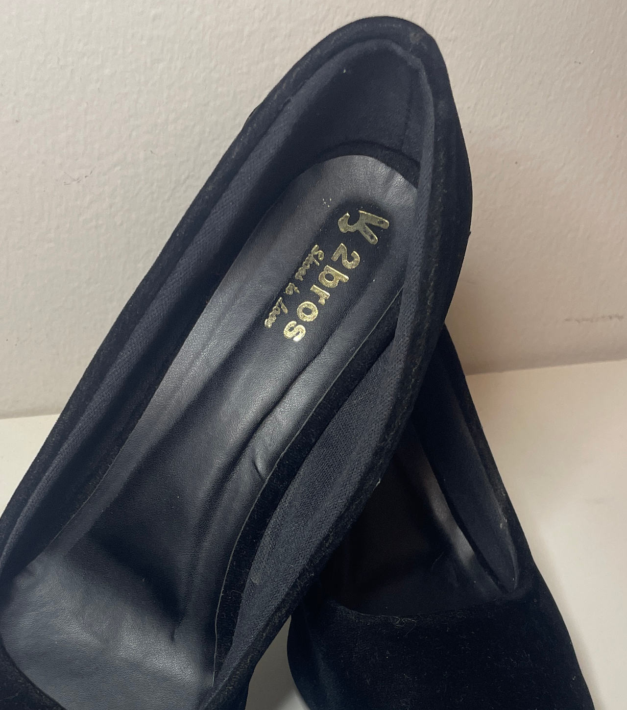 2bros Black Velvet Pumps