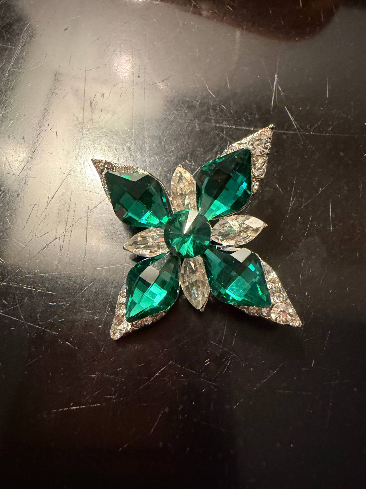 Vintage Emerald Green Rhinestone Starburst Brooch