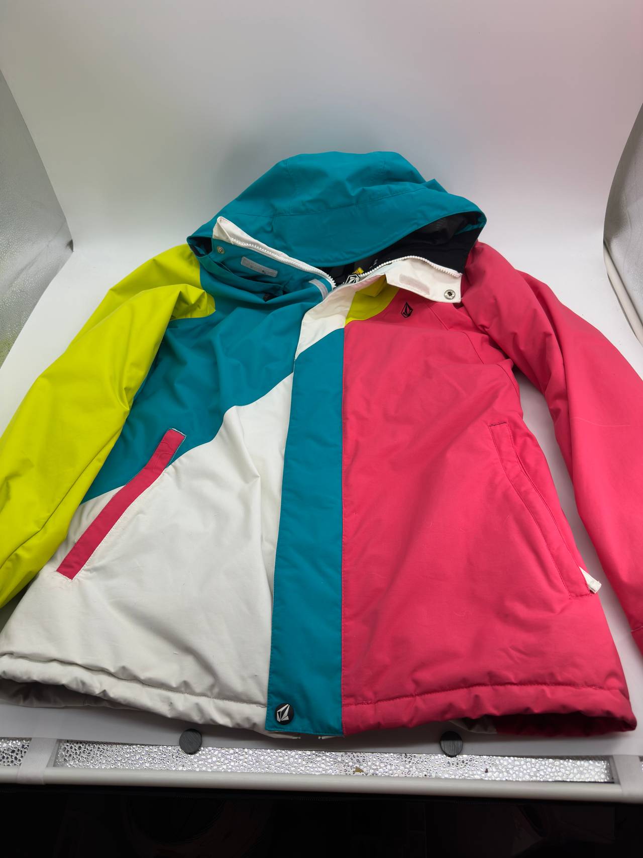 Volcom Women's size Medium Colorblock Snowboard Jacket