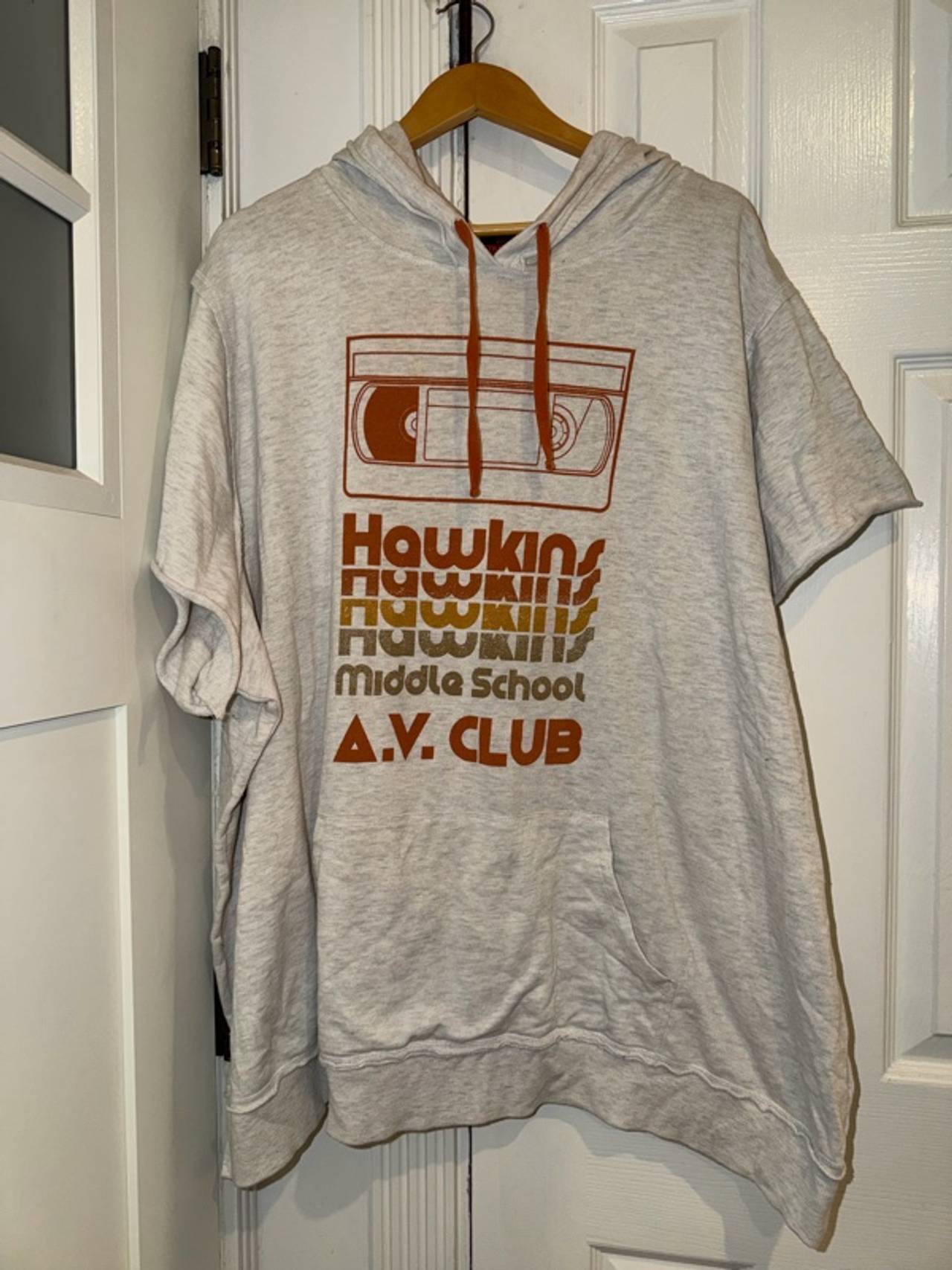 5XL Netflix Stranger Things AV Club Hoodie Gray