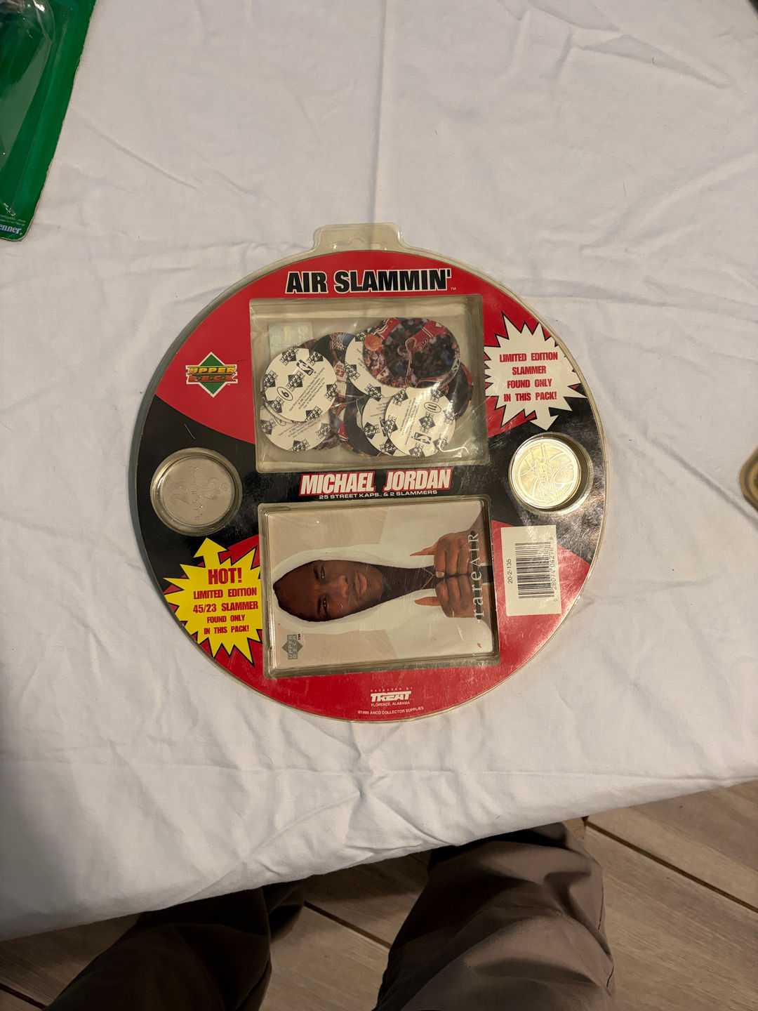 Upper Deck Michael Jordan Air Slammin' Kaps Set