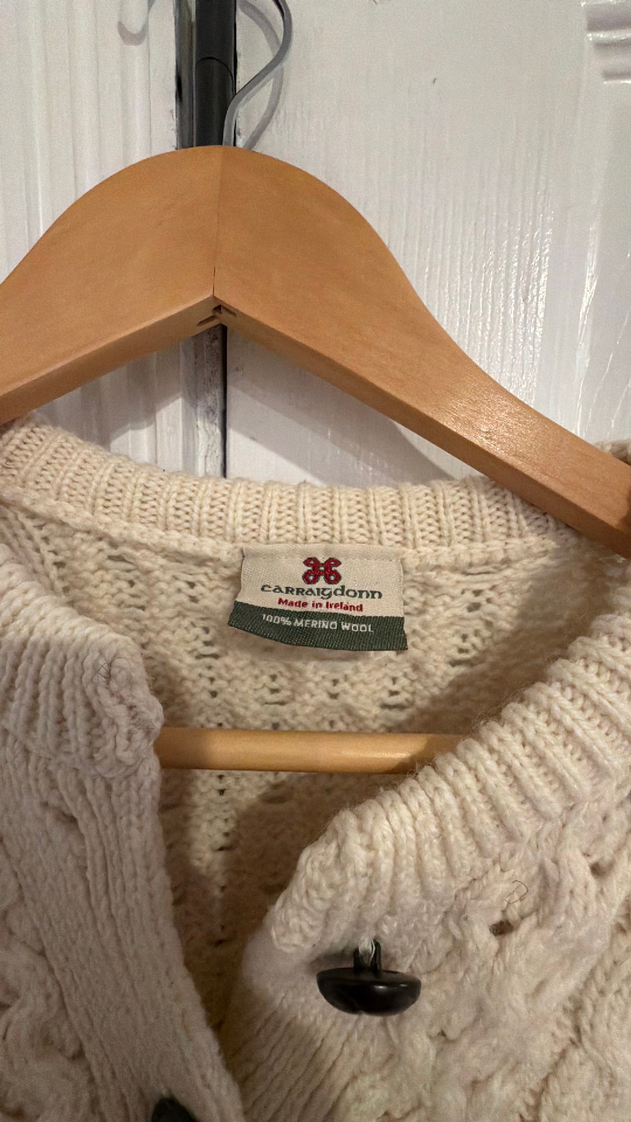 Carraig Donn Vintage Women's Cable Knit Aran Cardigan