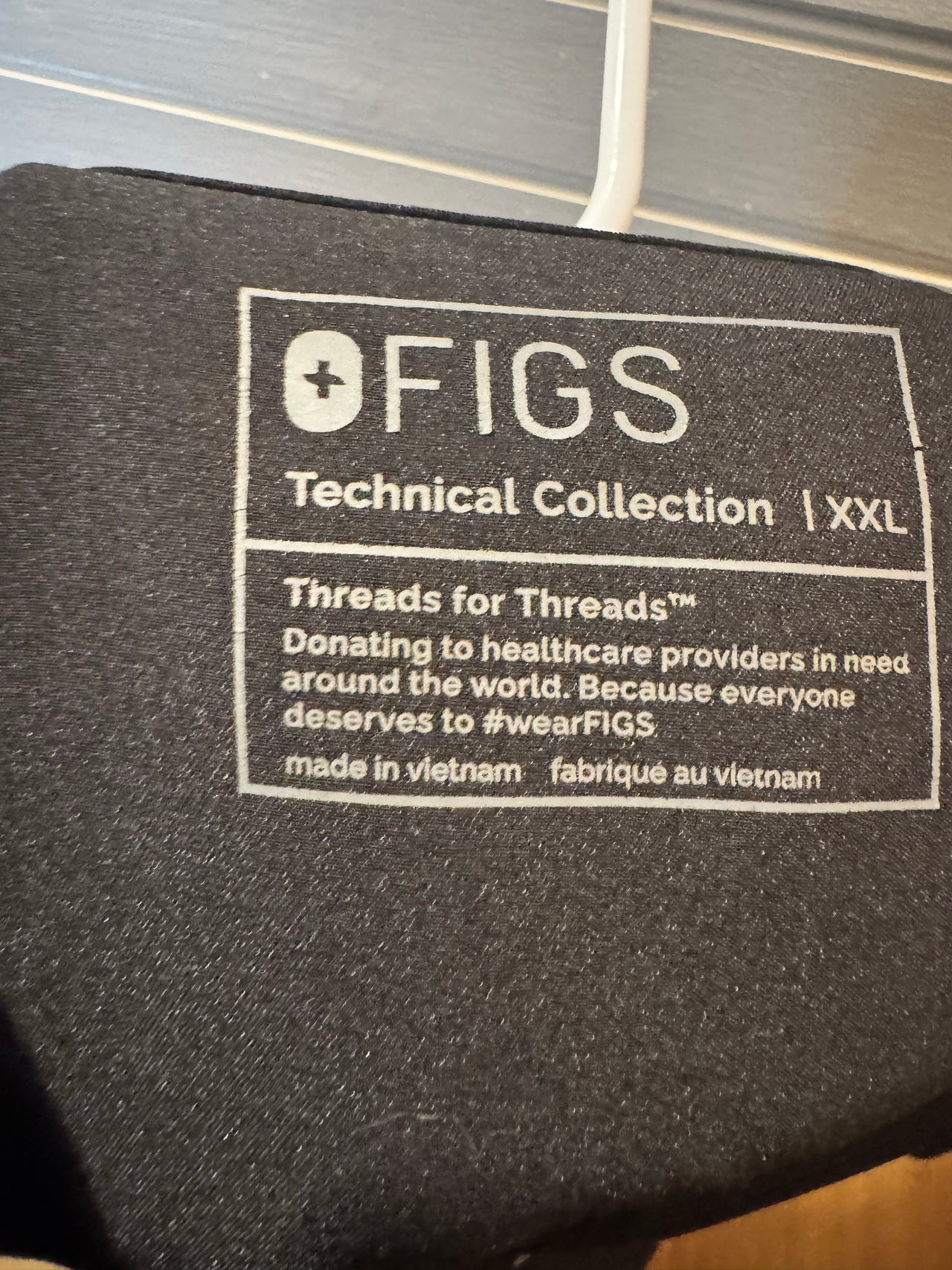 FIGS Technical Collection Scrub Top size XXL