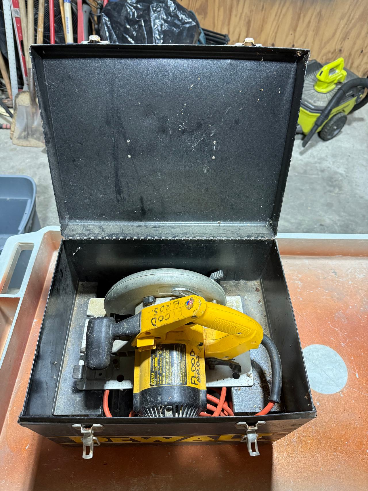 DeWalt DW361 7-1/4" Circular Saw