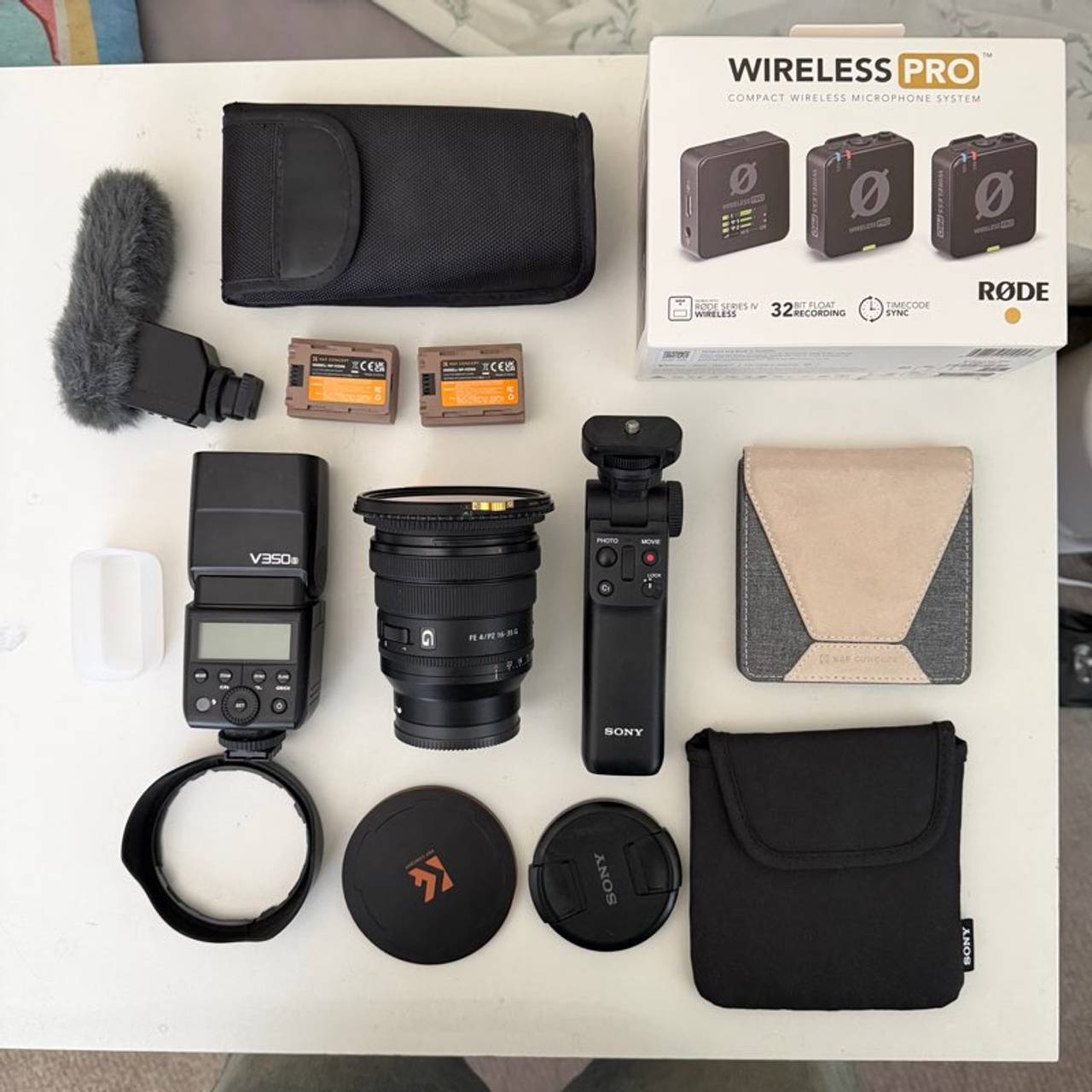 Sony FE 16-35mm f/4 G PZ Lens & Content Creator Bundle