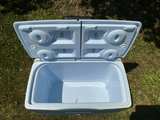 Rubbermaid 60 Quart Wheeled Cooler - Image 4