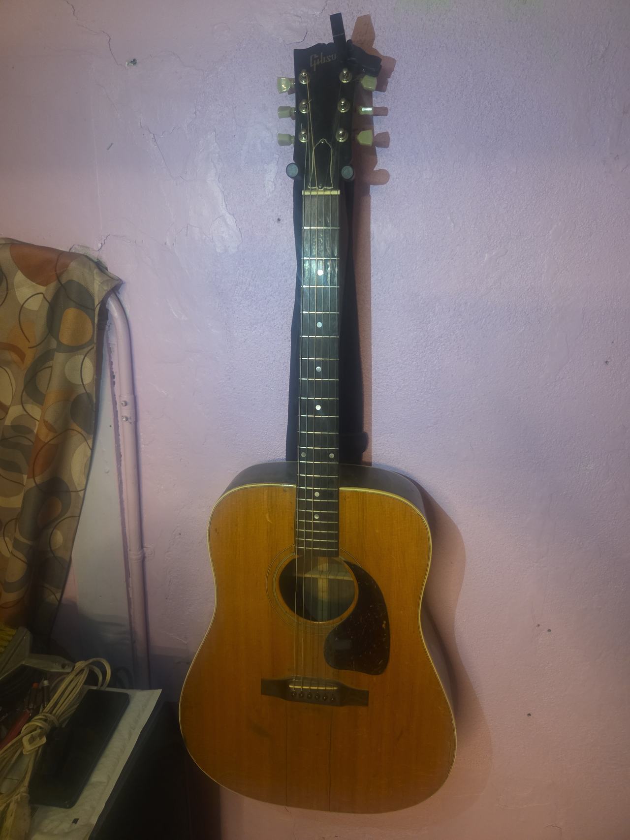 Gibson J-45 Acoustic Guitar