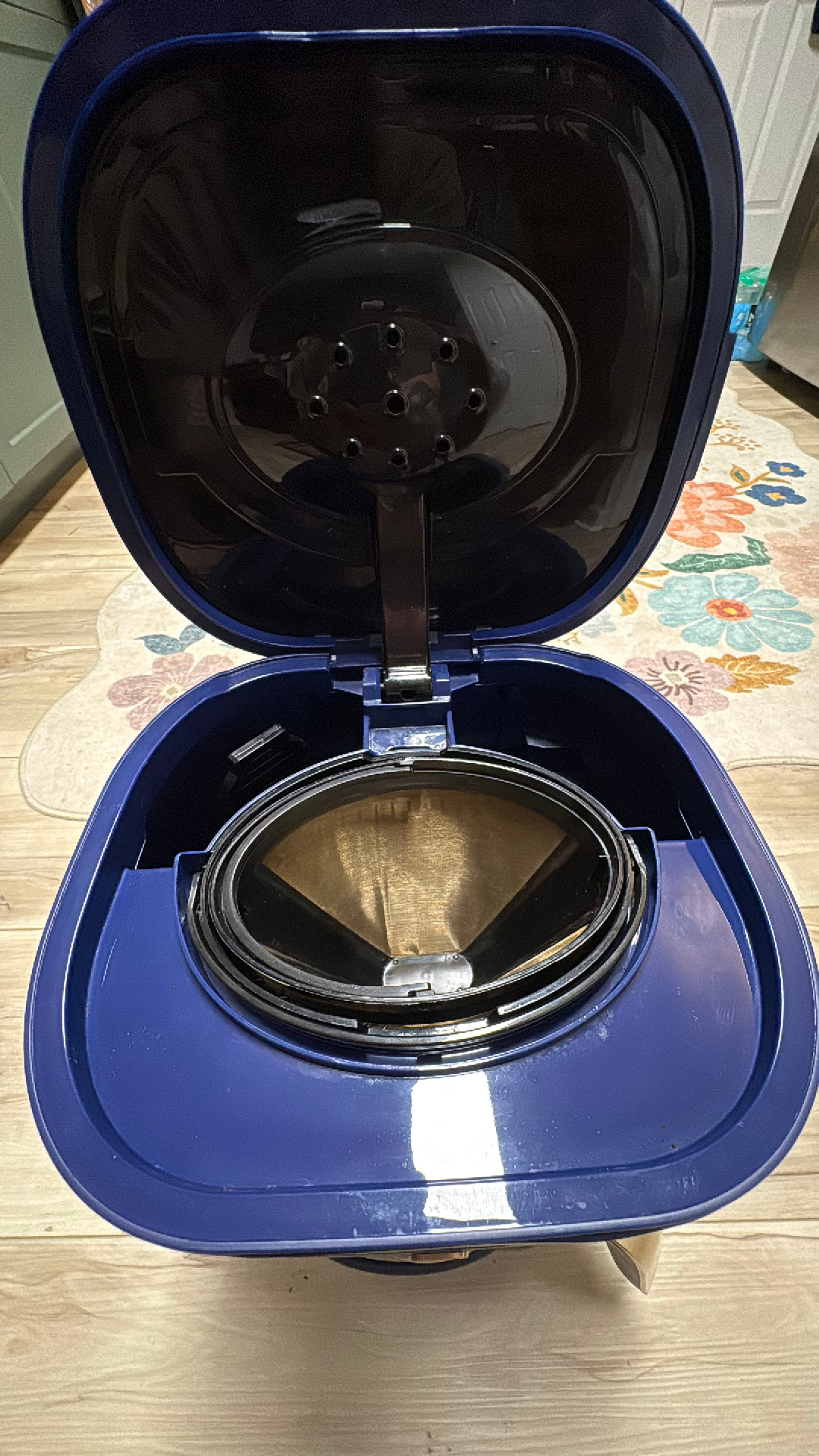 Beautiful 14-Cup Programmable Coffee Maker - Image 3