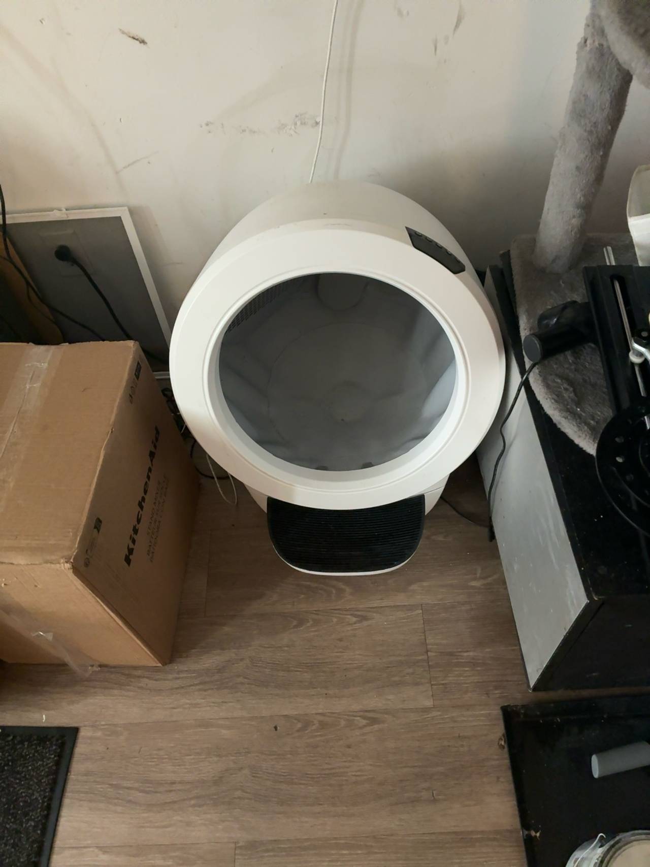 Whisker Litter-Robot 4 Self-Cleaning Cat Litter Box