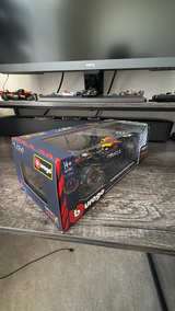 Bburago Red Bull Racing RB19 Diecast Model Car - Image 4