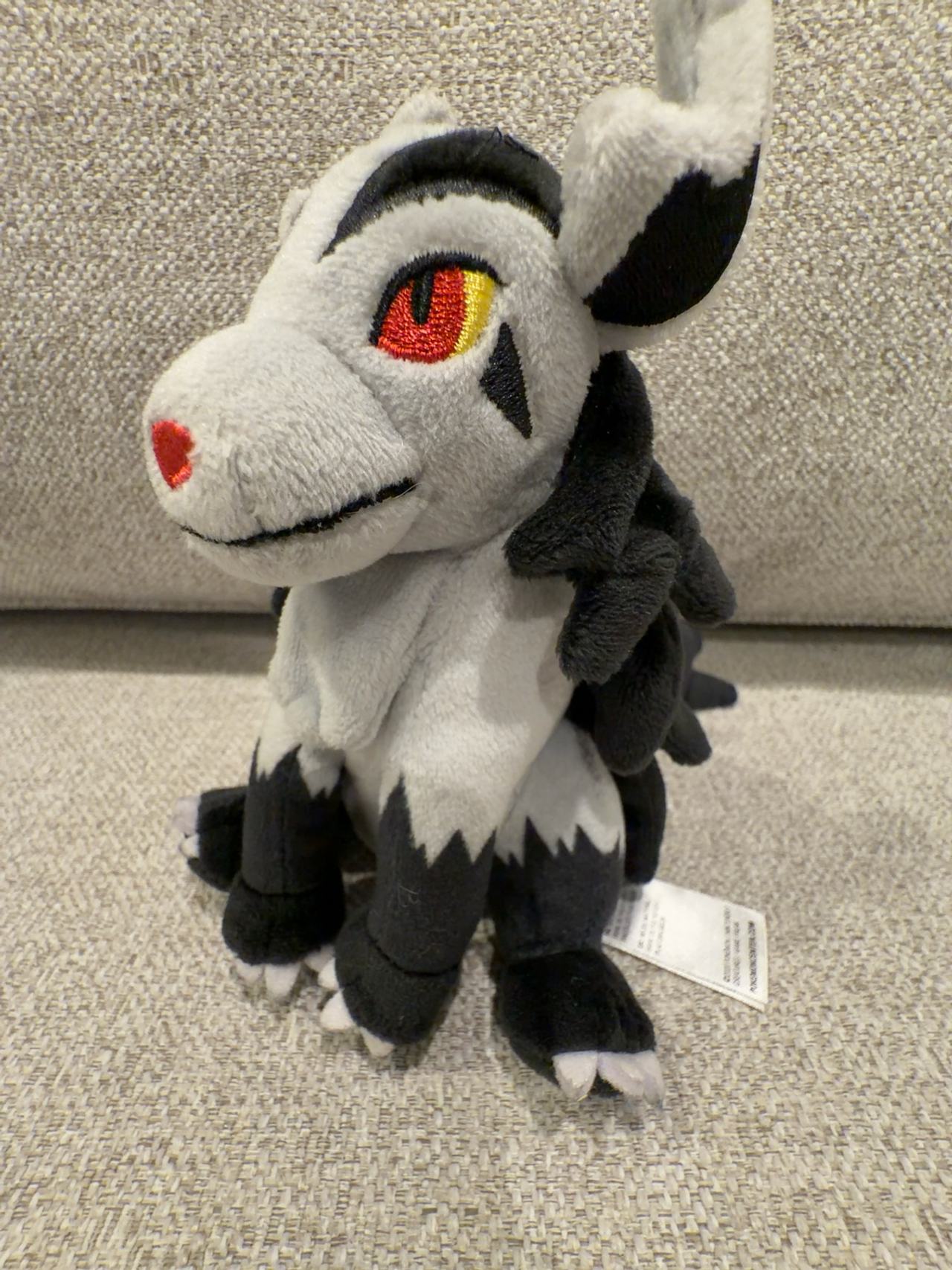 Pokemon Mightyena Sitting Cuties Plush