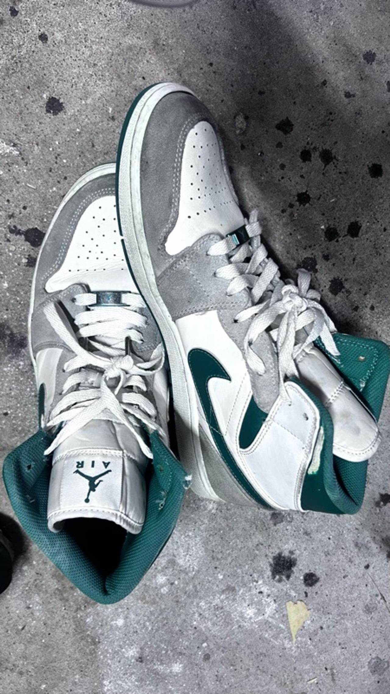 Nike Air Jordan 1 Mid SE Gray Pine Green