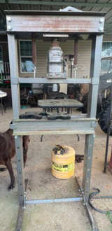 Hydraulic Shop Press - Image 1