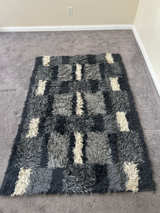 Shag Area Rug - Image 1