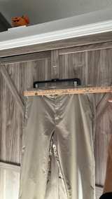 Banana Republic Men's Chino Pants 40x34 - Image 4