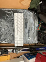 Apple Wired Keyboard with Numeric Keypad - Image 1
