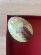 Polished green onyx stone egg – decorative - Image 2