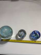 Lot of 3 Art Glass Paperweights - Jellyfish & Swirl Designs - Image 6
