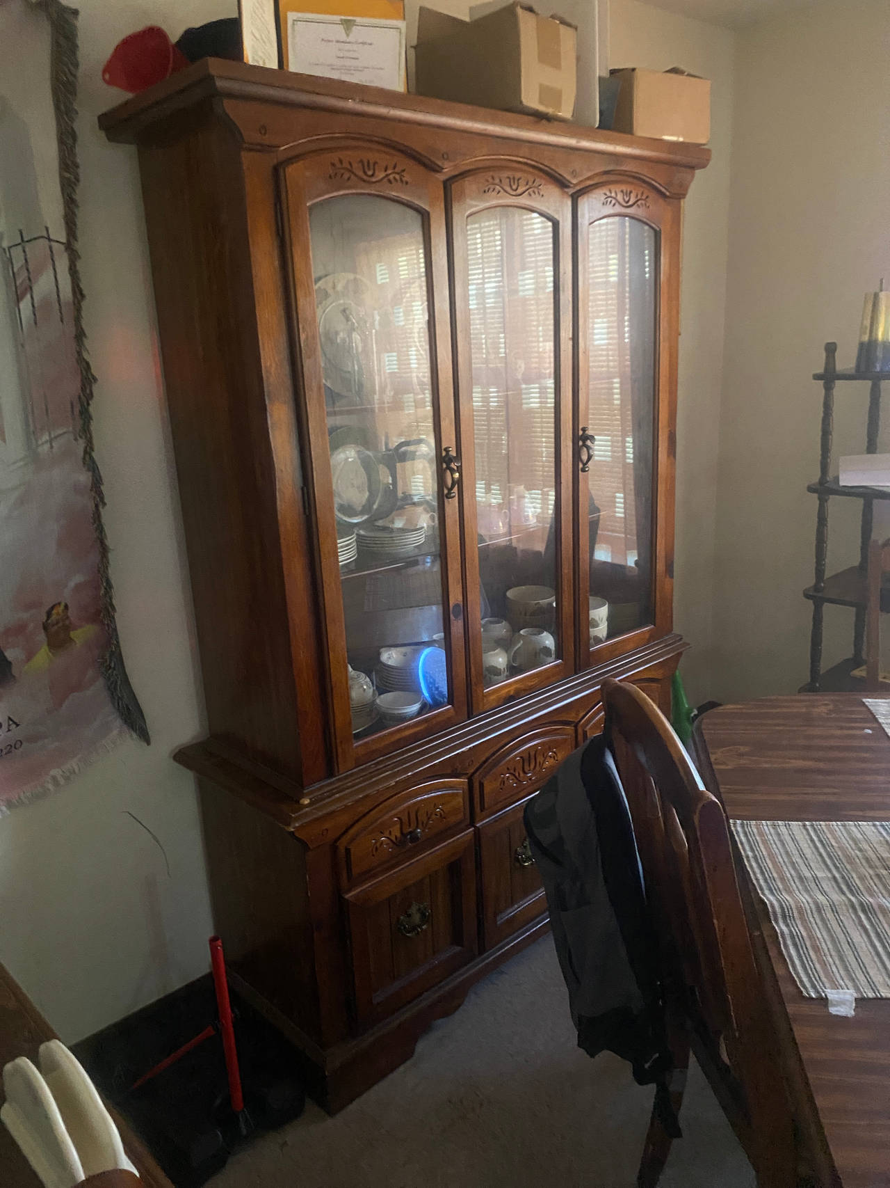 China Cabinet Hutch