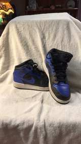 Air Jordan 1 Mid Hyper Royal (GS) - Image 1