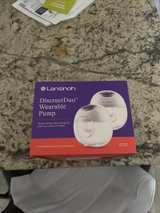 Lansinoh DiscreetDuo Wearable Pump - Image 2