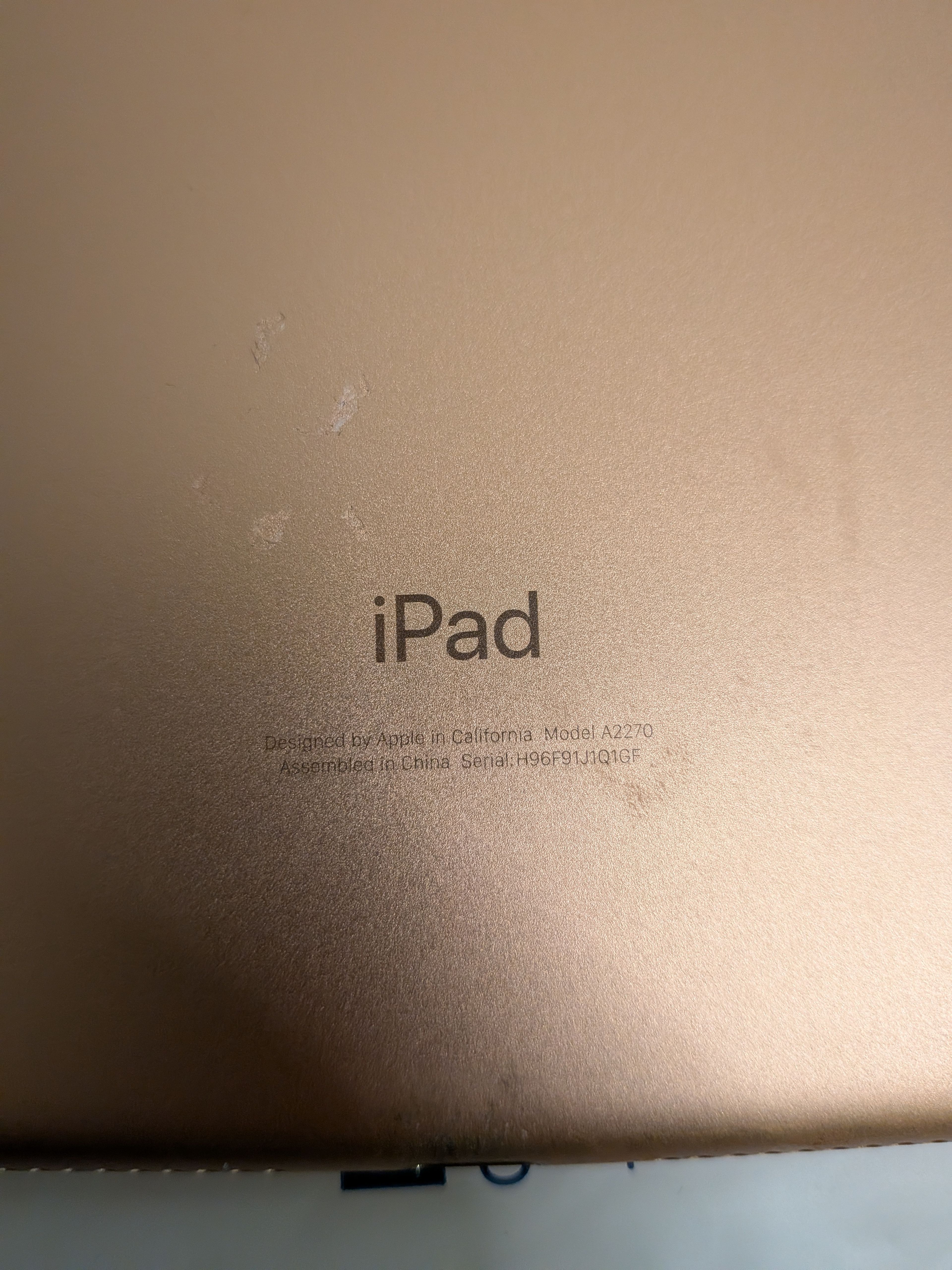Apple iPad (8th generation) 32GB Wi-Fi Gold
