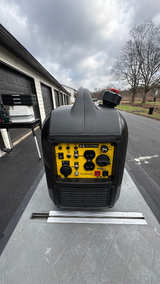 Champion 2000 Watt Ultralight Portable Inverter Generator - Image 2
